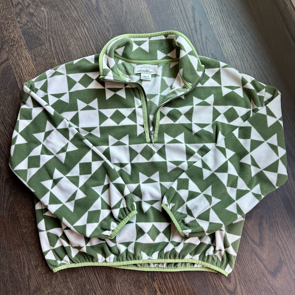 Eddie Bauer x The Great Green and White Crop Fleece Pullover